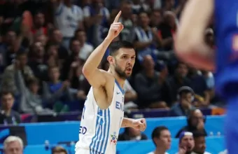 Κώστας Παπανικολάου