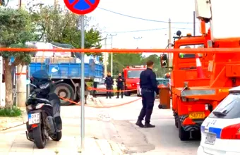 Βούλα: Ένας εργάτης τραυματίας, όταν γερανοφόρο ακούμπησε σε καλώδια