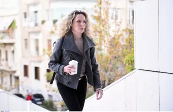 Εβελίνα Παπούλια