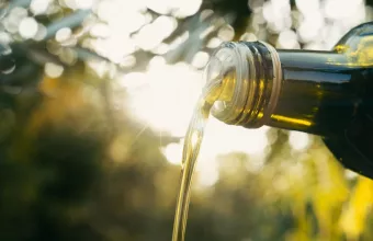 Ελαιόλαδο σε φιάλη