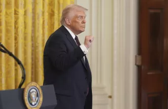 Ο Τραμπ ανακοίνωσε δασμούς για εισαγώμενα αυτοκίνητα από την ΕΕ