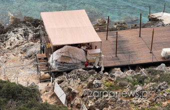 Στήνουν beach bar σε περιοχή Natura στα Χανιά 