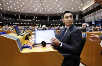Γκελν Μικάλεφ