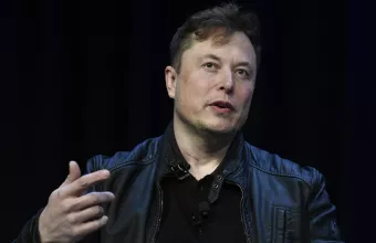 Μασκ: «Δεν υποστηρίζω τη συγχώνευση μεταξύ Tesla και xAI»
