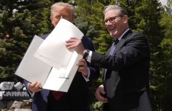 Ο πρόεδρος των ΗΠΑ Ντόναλντ Τραμπ και ο Βρετανός πρωθυπουργός Κιρ Στάρμερ 