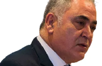 Γιάννης Χατζηθεοδοσίου πορτρέτο