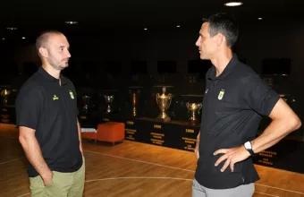 Άρης: Ξεναγήθηκε στο Nick Galis Hall από τον Ζήση ο Κάραϊτσιτς