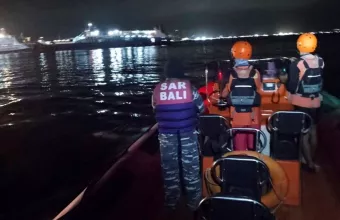 Ινδονησία: Τουλάχιστον 4 νεκροί, 38 αγνοούμενοι σε ναυάγιο φέρι κοντά στο Μπαλί