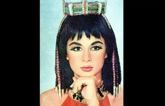 Αλίκη Βουγιουκλάκη: Μελαχρινή, μιλάει γαλλικά και υποδύεται την Κλεοπάτρα - Βίντεο