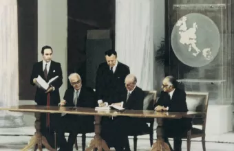 Μεταπολίτευση 50+1 Χρόνια Μετά: Πώς η Ελλάδα πέτυχε τον εκδημοκρατισμό και την ευρωπαϊκή της ταυτότητα