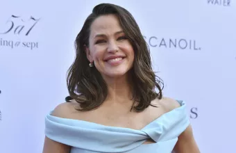 Jennifer Garner σνακ για σκύλους και γάτες Jennifer Garner σνακ για σκύλους και γάτες