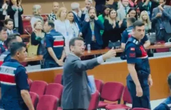 Τουρκία: Αθώος για την κατηγορία της τρομοκρατίας ο Ιμάμογλου