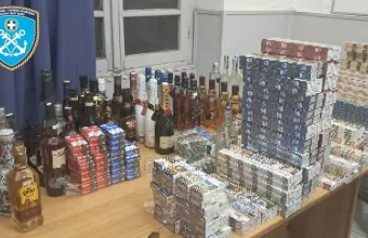 λαθραια