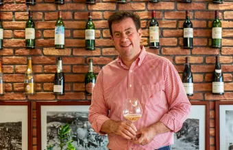 Κωνσταντίνος Λαζαράκης: Ο ροκάς που έγινε Master of Wine