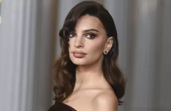 Emily Ratajkowski