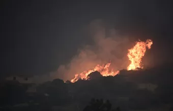 Αρχαία Ολυμπία: Eκκενώνεται η Ηρακλειά- Προς τα πρώτα σπίτια η φωτιά