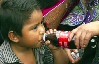 Μεξικό: «Coca Cola από κούνια» - Γιατί μια πόλη έχει εξάρτηση από το αναψυκτικό 