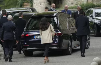 Ιταλία: Στη Ριβάλτα και σε στενό οικογενειακό κύκλο η κηδεία του Αρμάνι