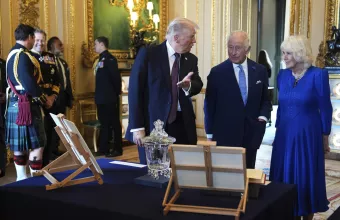  Donald Trump, Britain's King Charles III and Britain's Queen Camilla