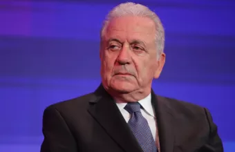 Δημήτρης Αβραμόπουλος 