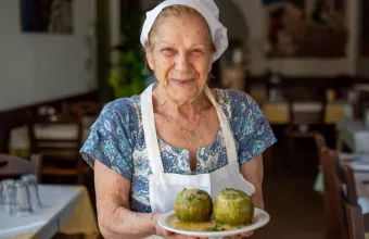 Παλιά Φάβα: Η ταβέρνα του Παλαιού Φαλήρου επανασυστήνεται