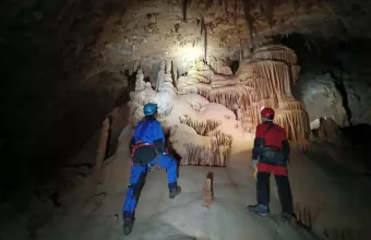 σπήλαιο αμοργός