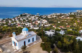 Happy Traveller στην Αίγινα: Κυριακή 12 Οκτωβρίου στις 16.30, στον ΣΚΑΪ