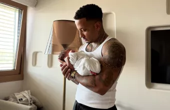 Light έγινε μπαμπάς