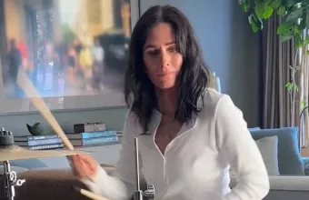 Κόρντνει Κοξ ντραμς