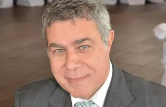 Ο νέος διευθυντής του γραφείου του Νίκου Ανδρουλάκη, θαυμαστής του Μητσοτάκη