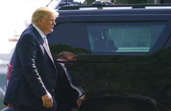 Ο Τραμπ πάει στο νοσοκομείο 