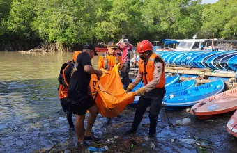 Διασώστες σε πλημμύρα Μπαλί