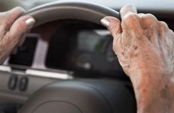ηλικιωμένοι οδήγηση