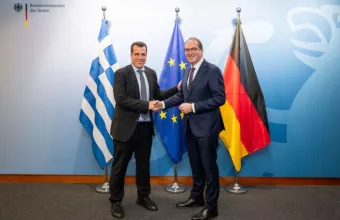 Στο Μόναχο ο Πλεύρης για το μεταναστευτικό: Στο επίκεντρο η ευρωπαϊκή πολιτική επιστροφών και τα Return Hubs