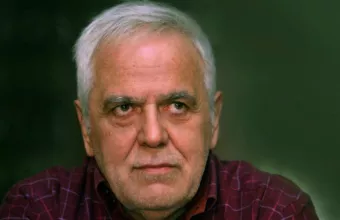 Πάσχος Μανδραβέλης