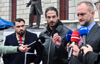 Μουγκοπέτρος