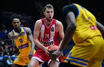 Περιστέρι Ολυμπιακός