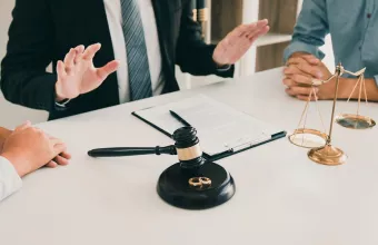 Πόλεμος δικαστών - δικηγόρων