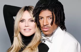 Η Χάιντι Κλουμ με τον γιο της