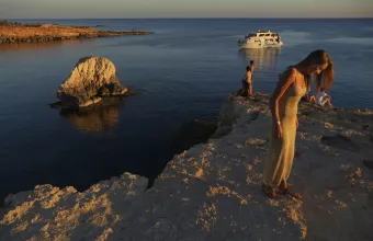 Αγία Νάπα: Σάλος με ντοκιμαντέρ Channel 4 για σεξουαλική εκμετάλλευση γυναικών