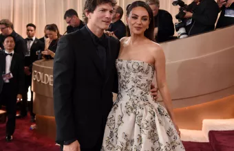 Άστον Κούτσερ-Μίλα Κούνις