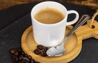 Decaf καφές: Πώς φτιάχνεται και τι σημαίνει για την υγεία σου