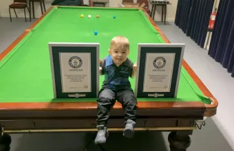 Δίχρονος στο Γκίνες για το μπιλιάρδο