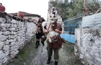 Μπαμπούγεροι: Το αποκριάτικο δρώμενο από τη Μακεδονία