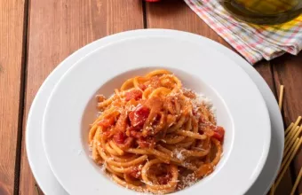 Σπαγγέτι αματριτσιάνα (amatriciana)