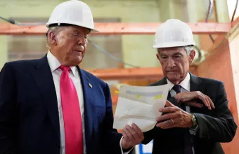 Τραμπ και Πάουελ