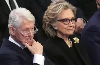 Οι Κλιντον συμφώνησαν να καταθέσουν για τη σχέση τους με τον Έπσταϊν