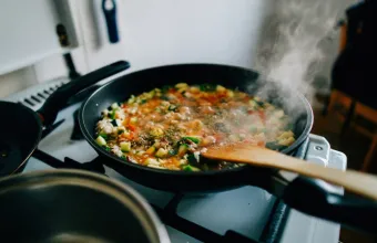 Λάθη που κάνουν το φαγητό να κολλάει