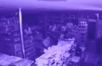 Συκιές: Η σύζυγος του ιδιοκτήτη περιγράφει την απόπειρα κλοπής στην κάβα στις 