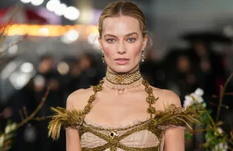 Margot Robbie βραχιολι